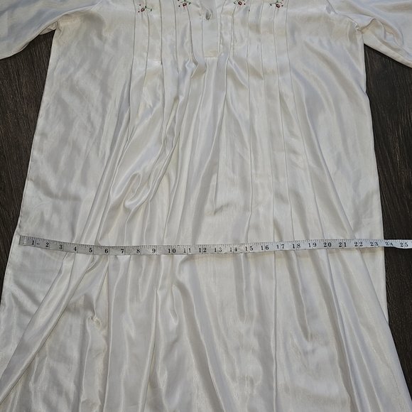 VTG NWT Barbizon "Judy"Satin Floral Embroidered White Nightgown Dead Stock SZ S - Picture 7 of 11